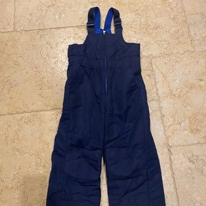 Kids ski/snow jumpsuit size 4-5